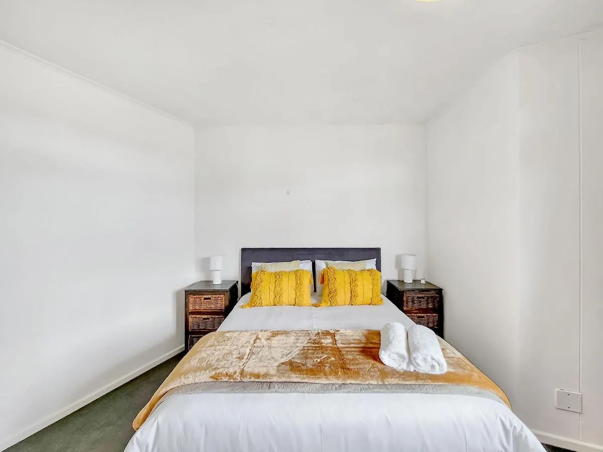 Pool, Gym, Self Check-In,Parking Apartment Cape Town