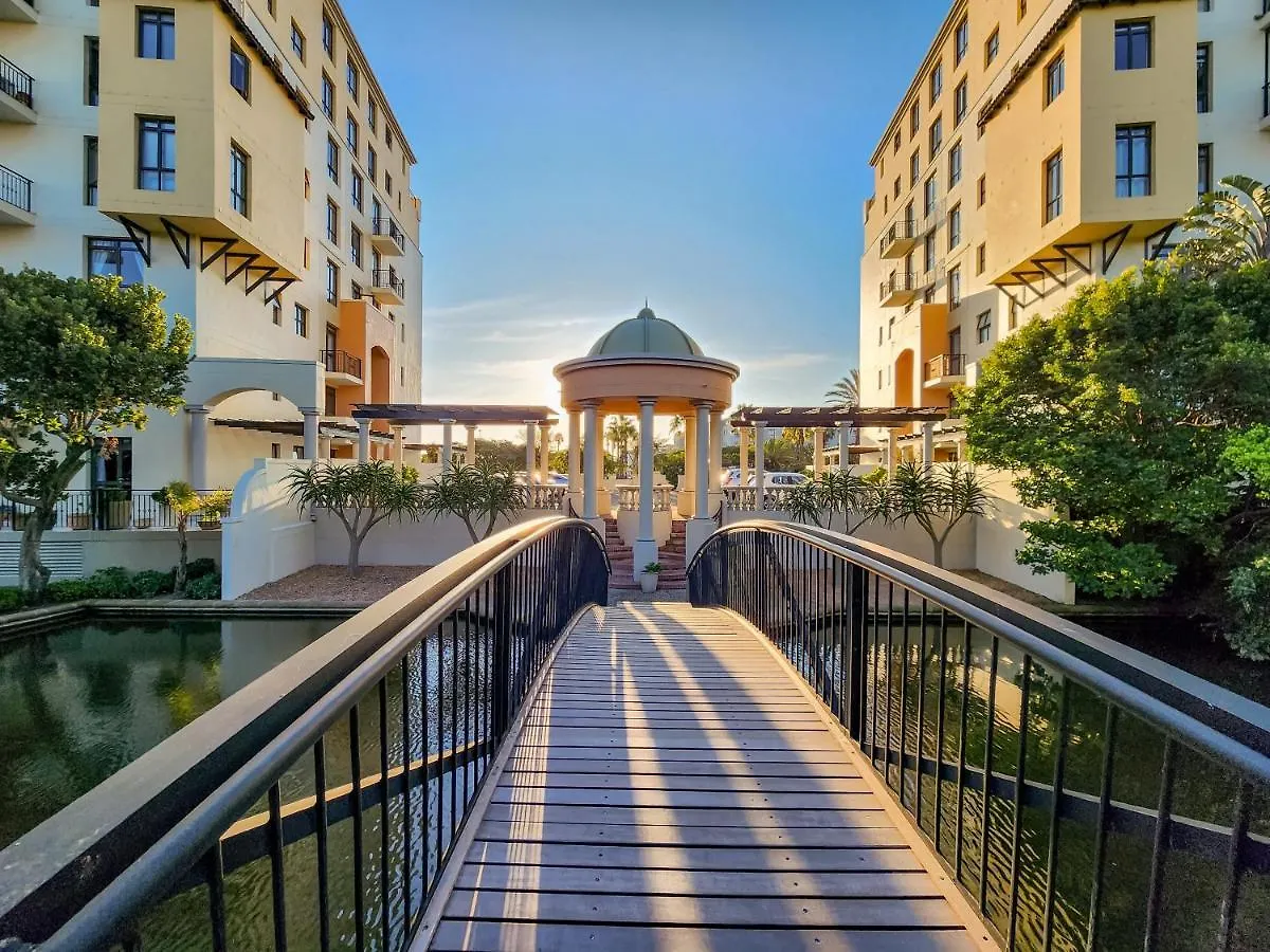 Pool, Gym, Self Check-In,Parking Apartment Cape Town
