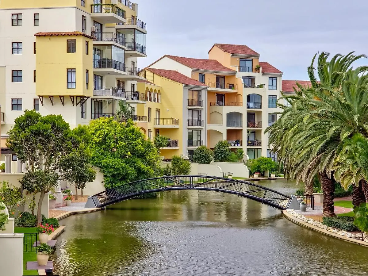 Pool, Gym, Self Check-In,Parking Apartment Cape Town South Africa