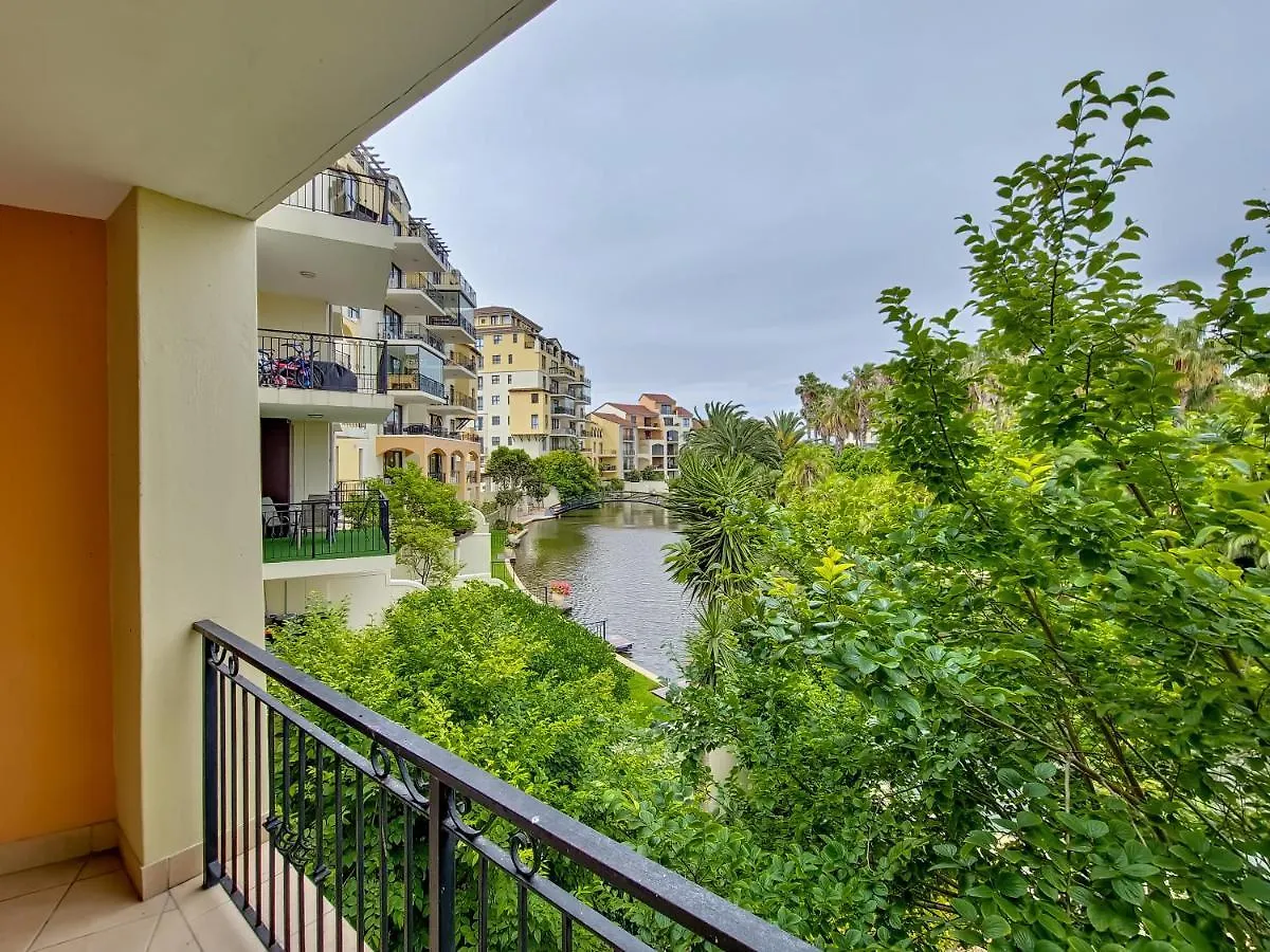 Pool, Gym, Self Check-In,Parking Apartment Cape Town