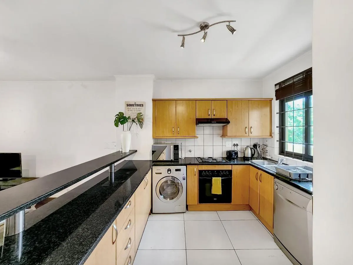 Pool, Gym, Self Check-In,Parking Apartment Cape Town