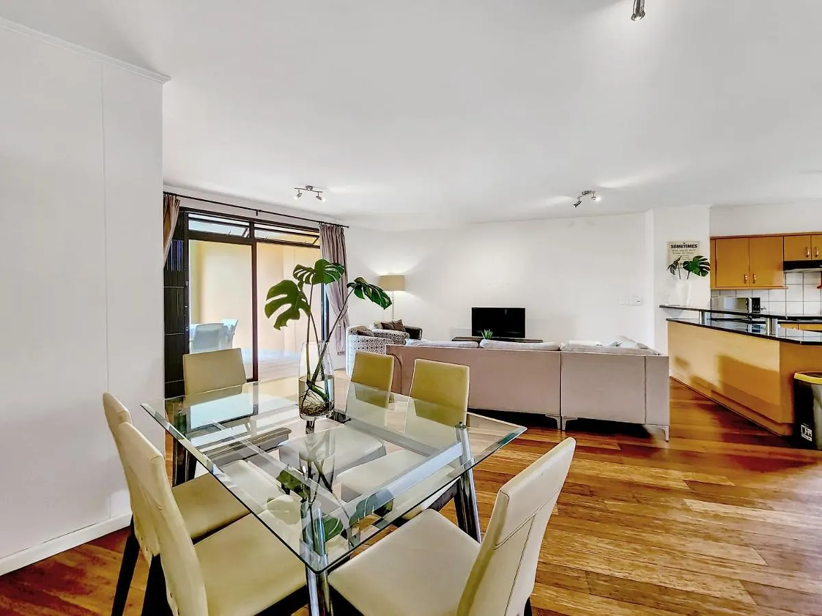 Pool, Gym, Self Check-In,Parking Apartment Cape Town