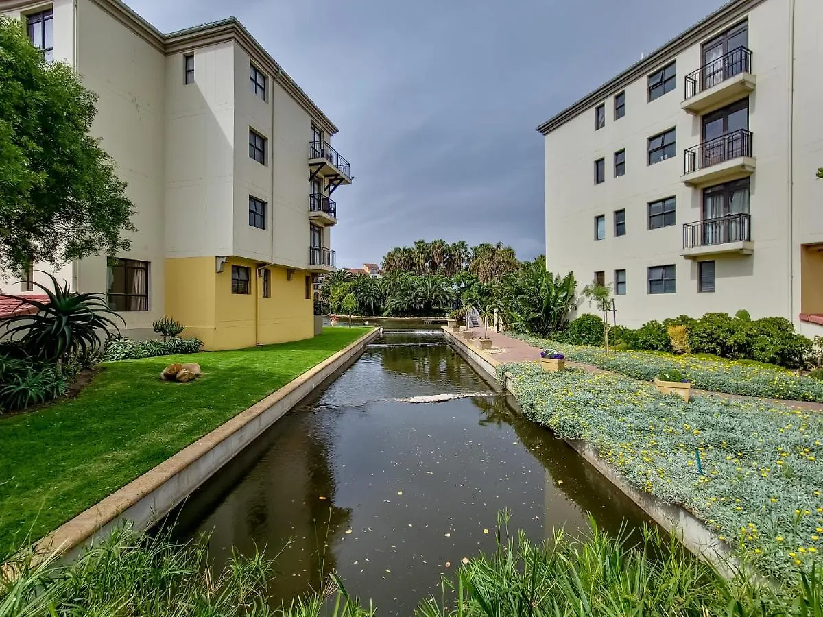 Pool, Gym, Self Check-In,Parking Apartment Cape Town